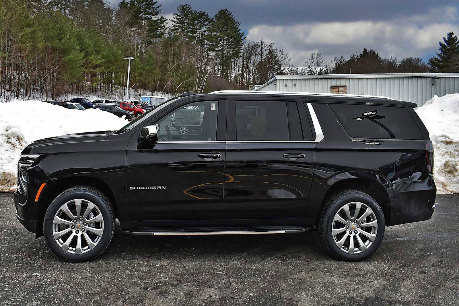 New 2026 Chevrolet Suburban Premier image 4