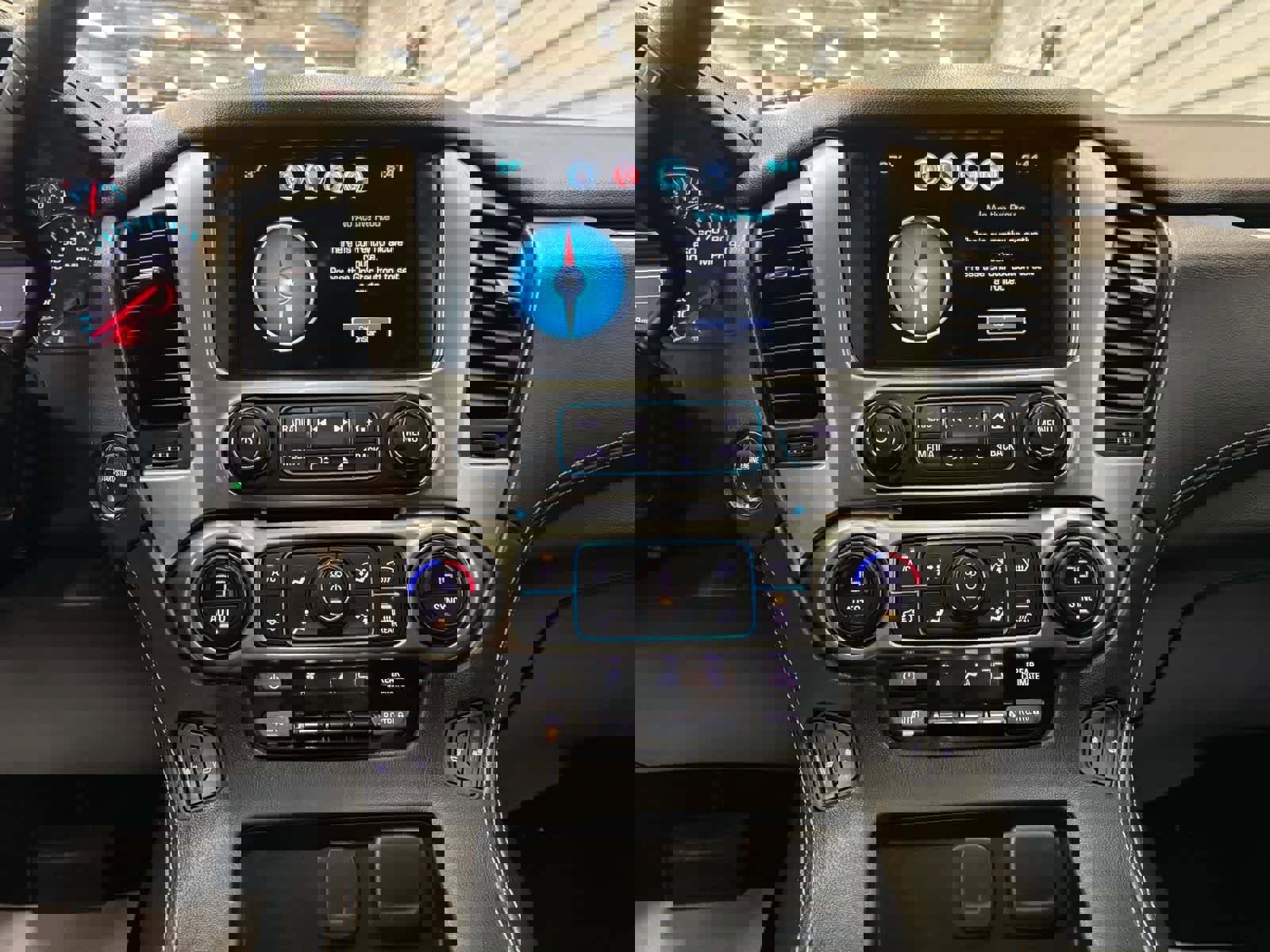 Used 2018 Chevrolet Tahoe LT w/ Luxury Package AWD/4WD image 18