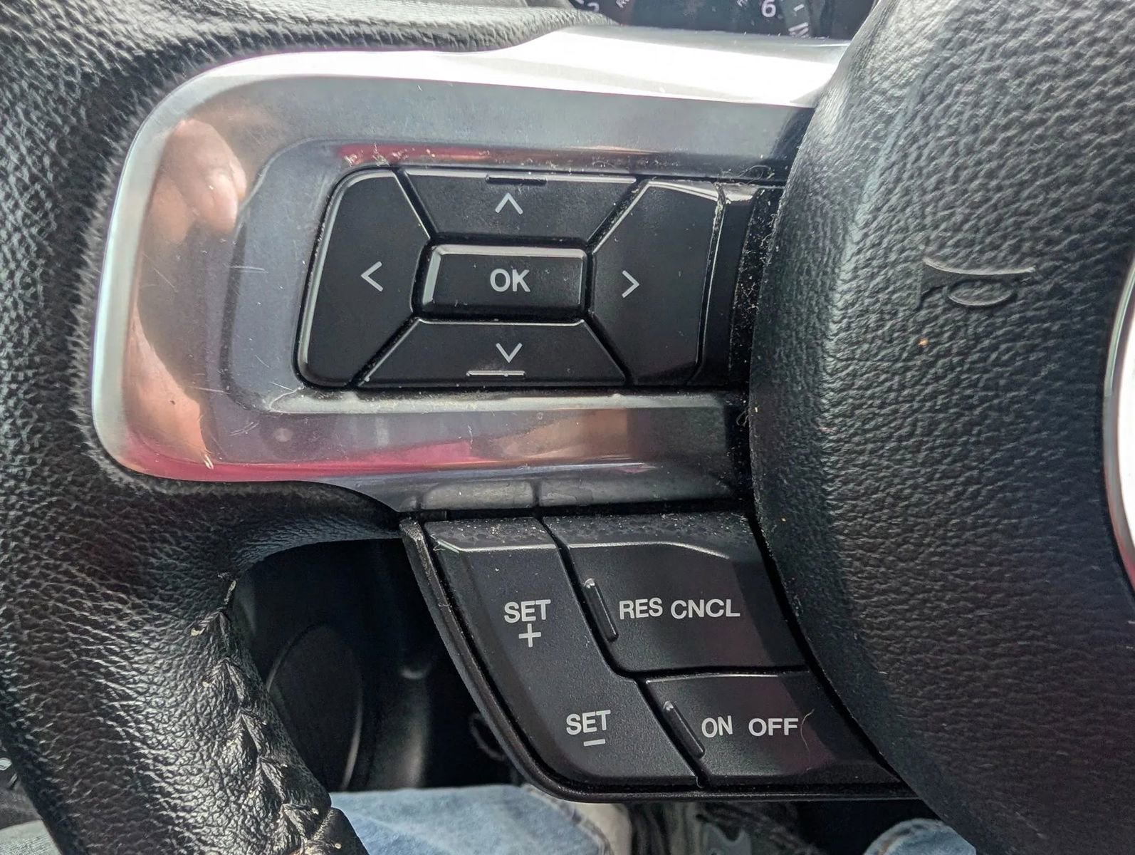 Used 2016 Ford Mustang Coupe RWD image 27