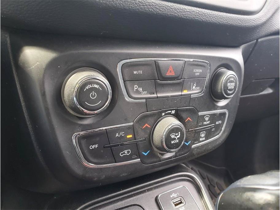 Used 2021 Jeep Compass Trailhawk AWD/4WD image 26