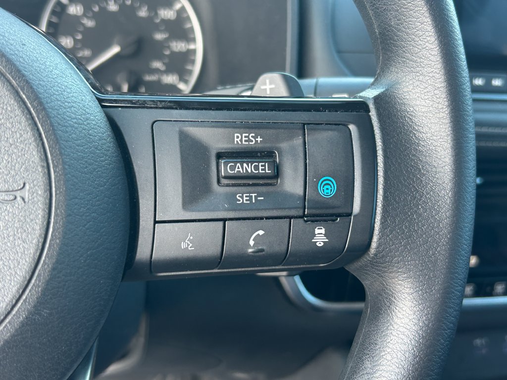 Used 2022 Nissan Rogue SV AWD/4WD image 18