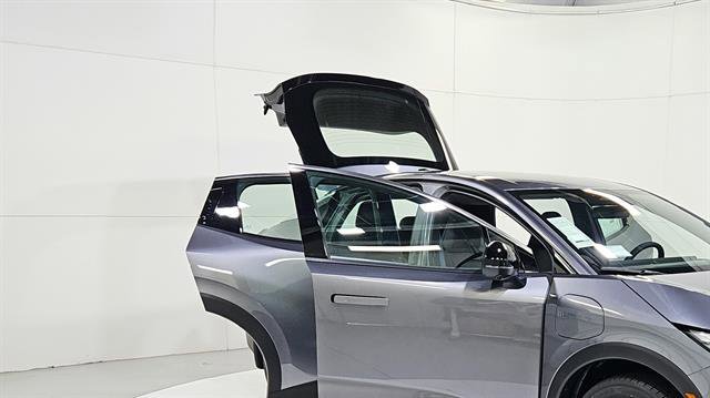 New 2026 Nissan Leaf SV+ w/ Floor Mat Package (SV+) FWD image 29