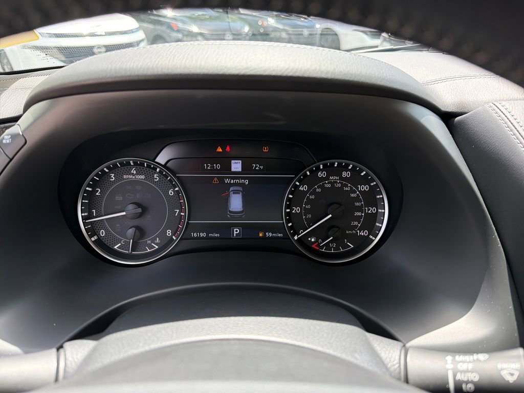 Used 2024 Nissan Armada Platinum w/ Captain's Chairs Package RWD image 25