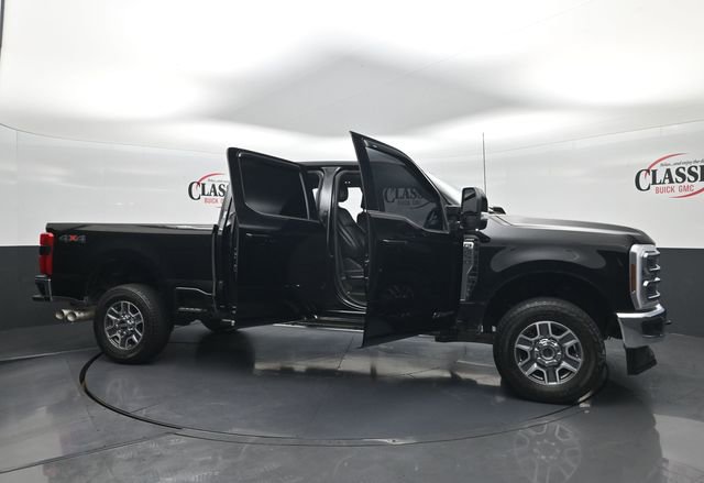 Used 2024 Ford F250 Lariat image 32