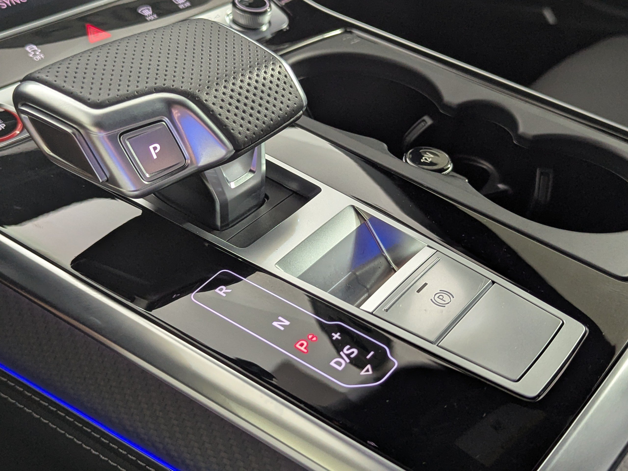 Used 2024 Audi SQ8 Premium Plus AWD/4WD image 25