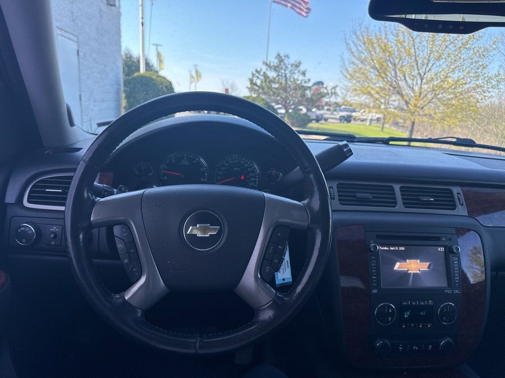 Used 2013 Chevrolet Avalanche LTZ AWD/4WD image 24