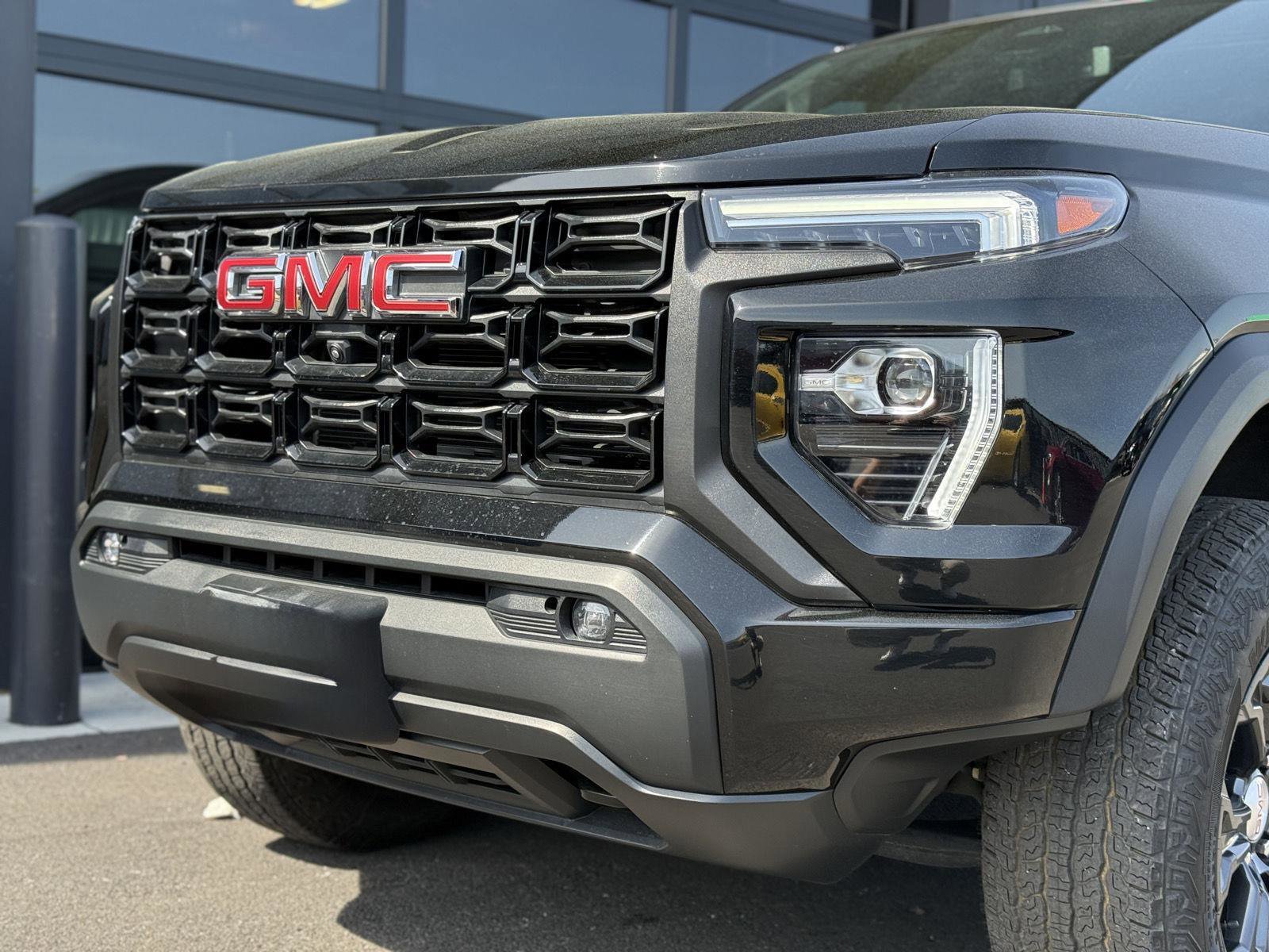 Used 2024 GMC Canyon Elevation w/ Convenience Package image 5