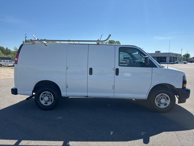 Used 2018 Chevrolet Express 2500 RWD image 6