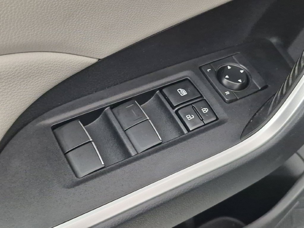 Used 2021 Toyota RAV4 XLE Premium FWD image 14