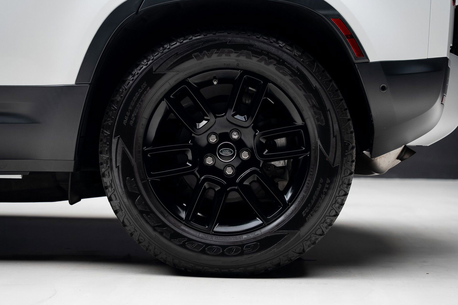 Used 2021 Land Rover Defender 110 S image 21