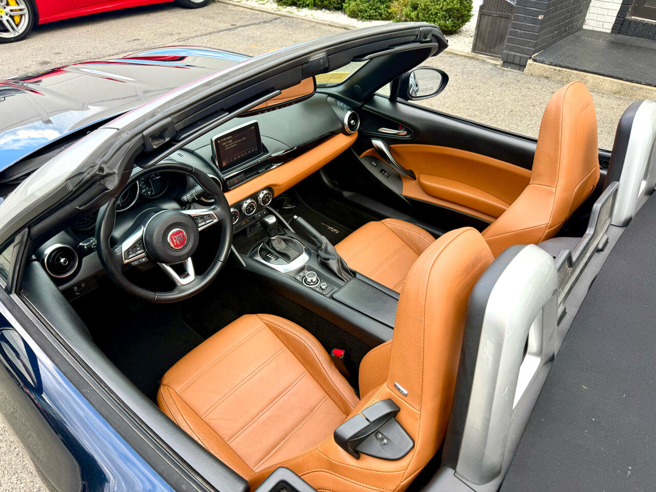 Used 2018 FIAT 124 Spider Lusso w/ Convenience Group image 16