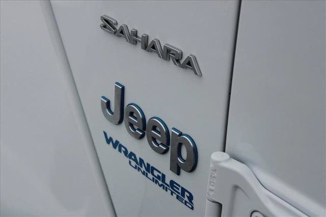 Used 2021 Jeep Wrangler Unlimited Sahara AWD/4WD image 6