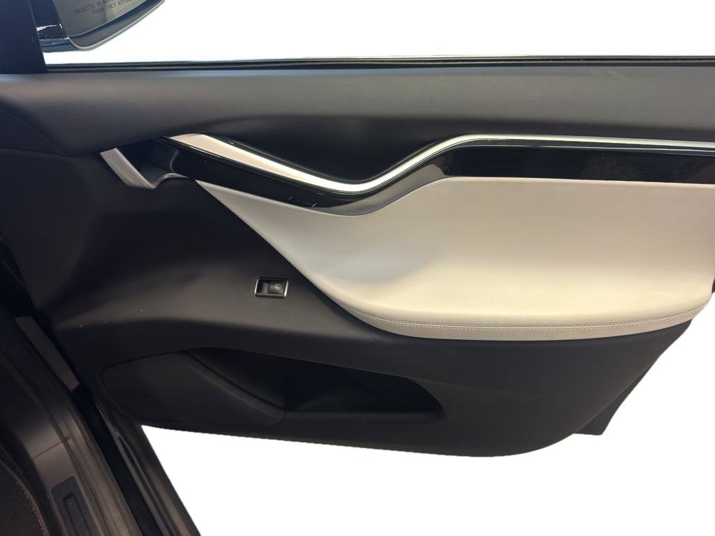 Used 2016 Tesla Model X P100D image 15