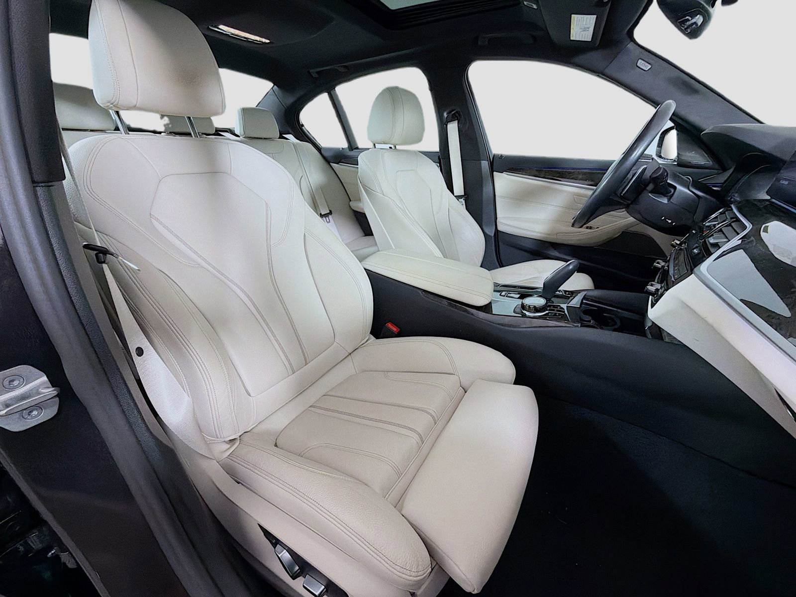 Used 2023 BMW 540i xDrive w/ Executive Package AWD/4WD image 31