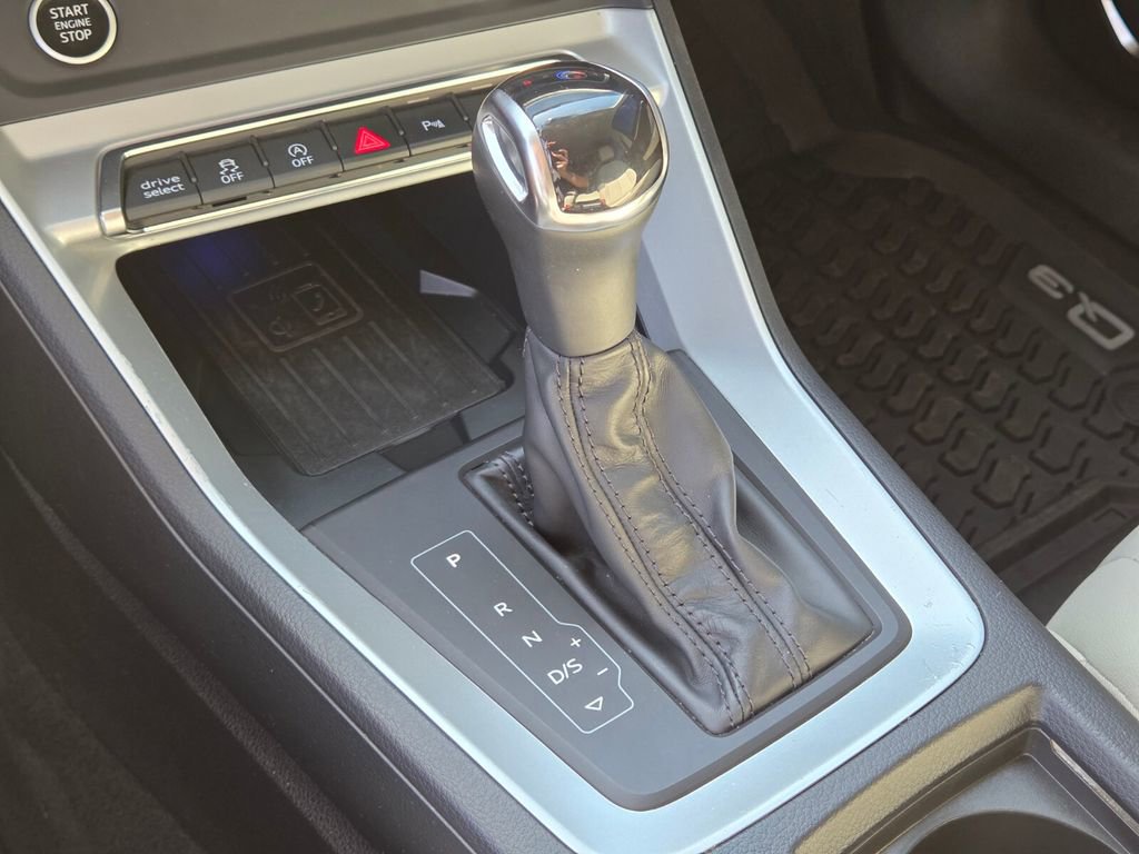 Used 2021 Audi Q3 2.0T Premium Plus w/ Premium Plus Package image 16