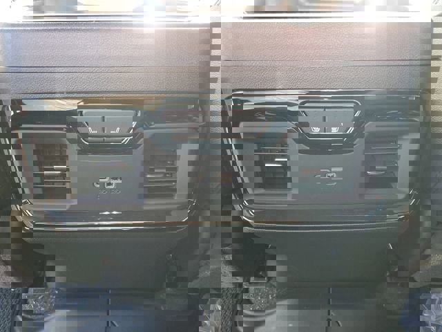 New 2026 GMC Sierra 3500 AT4 w/ AT4 Premium Plus Package image 22