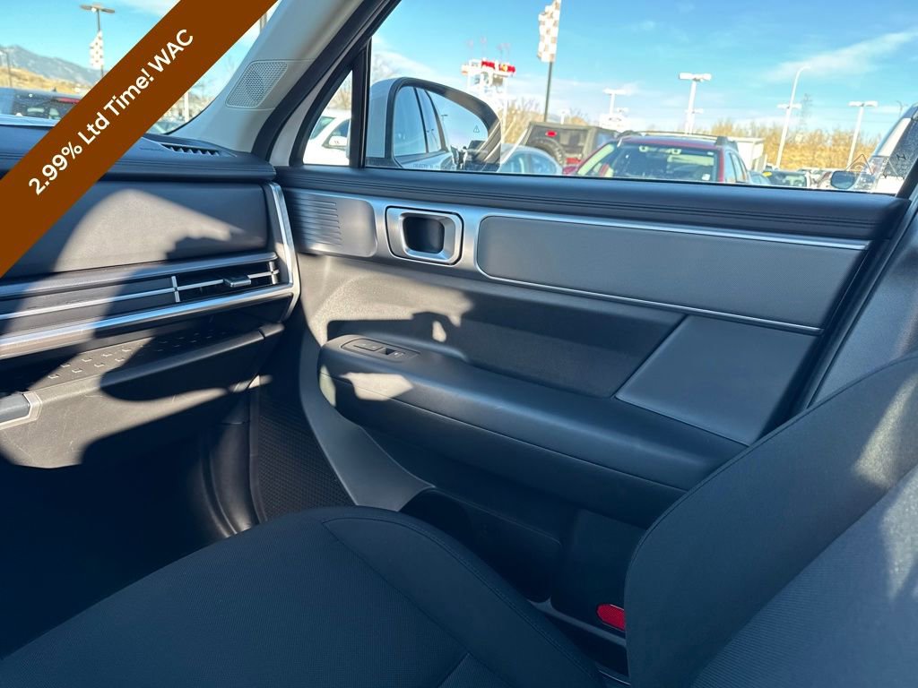 Used 2025 Hyundai Santa Fe SE image 41