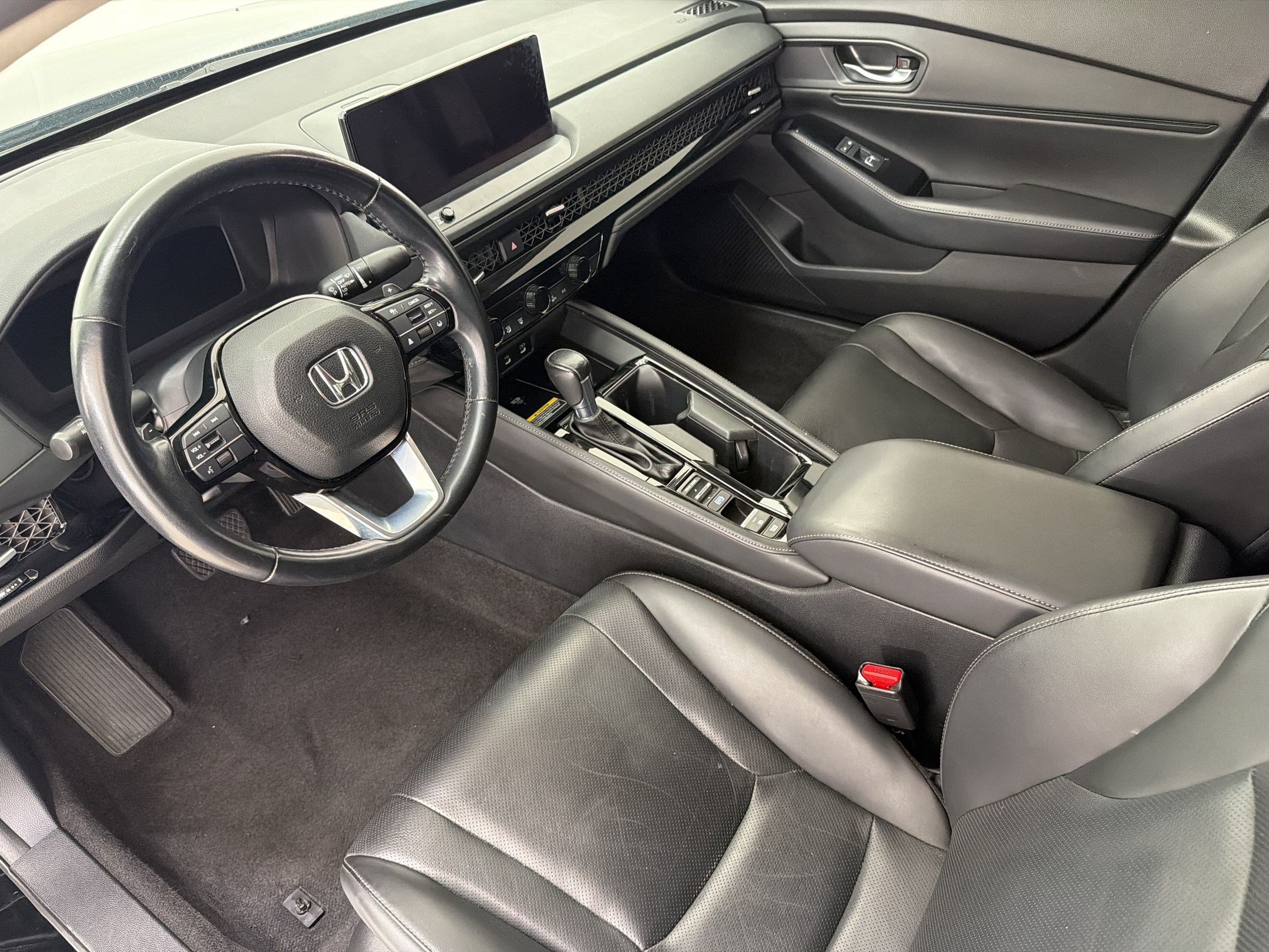 Used 2023 Honda Accord Touring image 4