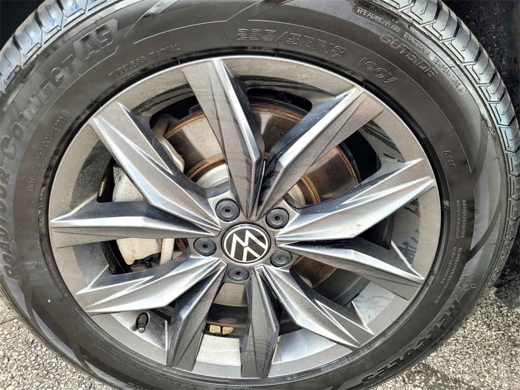 Used 2024 Volkswagen Tiguan SE image 12