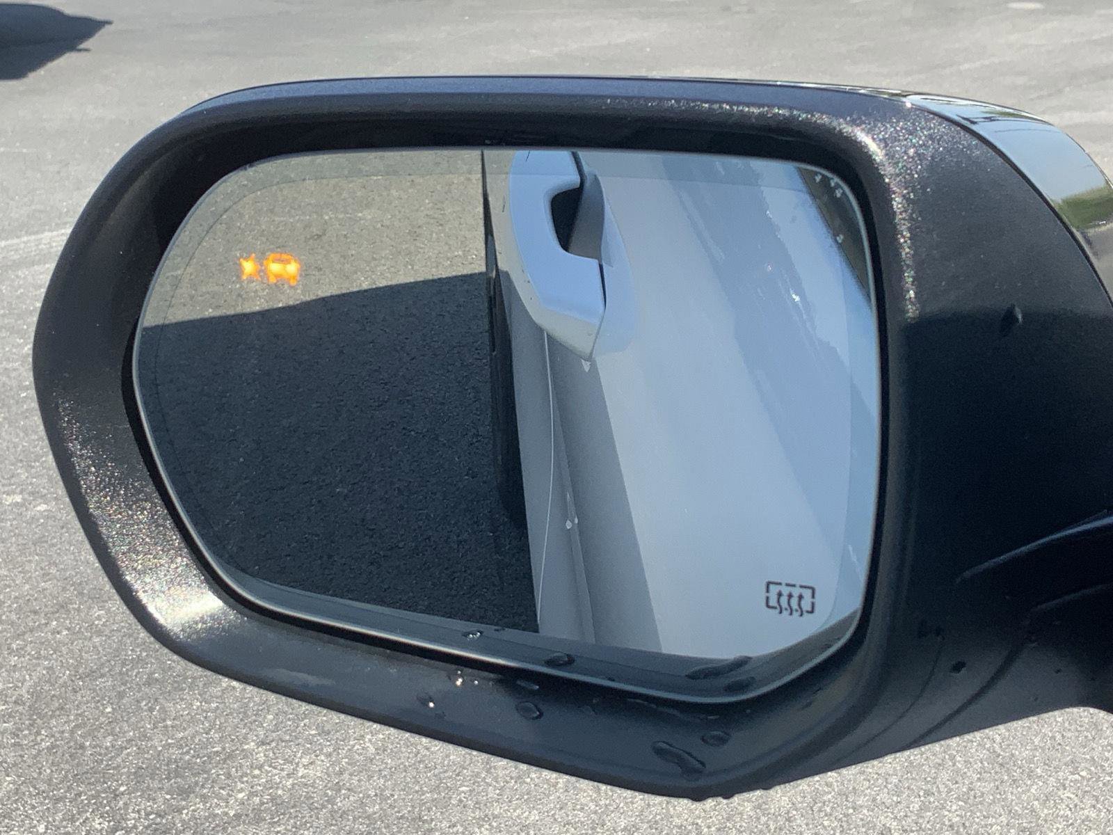 Used 2024 Chevrolet Traverse RS w/ LPO, Floor Liner Package AWD/4WD image 16