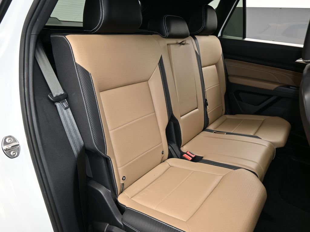 Used 2021 Volkswagen Atlas Cross Sport SE w/ Panoramic Sunroof Package image 43