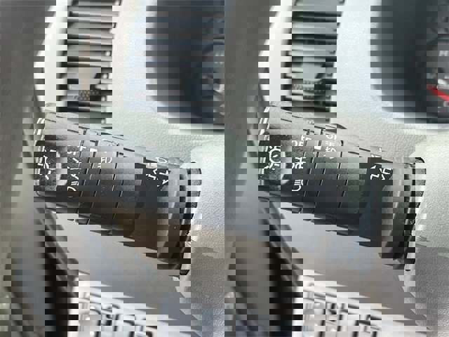 Used 2015 Nissan Frontier SV w/ SV Value Truck Package image 23