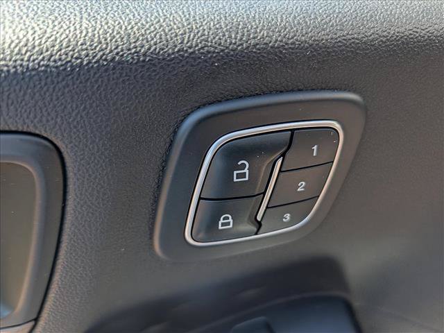 Used 2020 Ford Escape Titanium AWD/4WD image 31