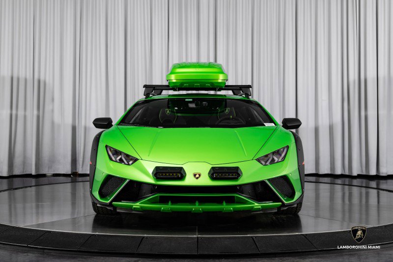 Used 2024 Lamborghini Huracan Sterrato image 5