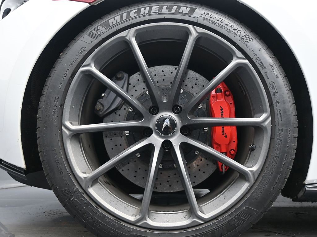 Used 2019 McLaren 570S Spider image 9