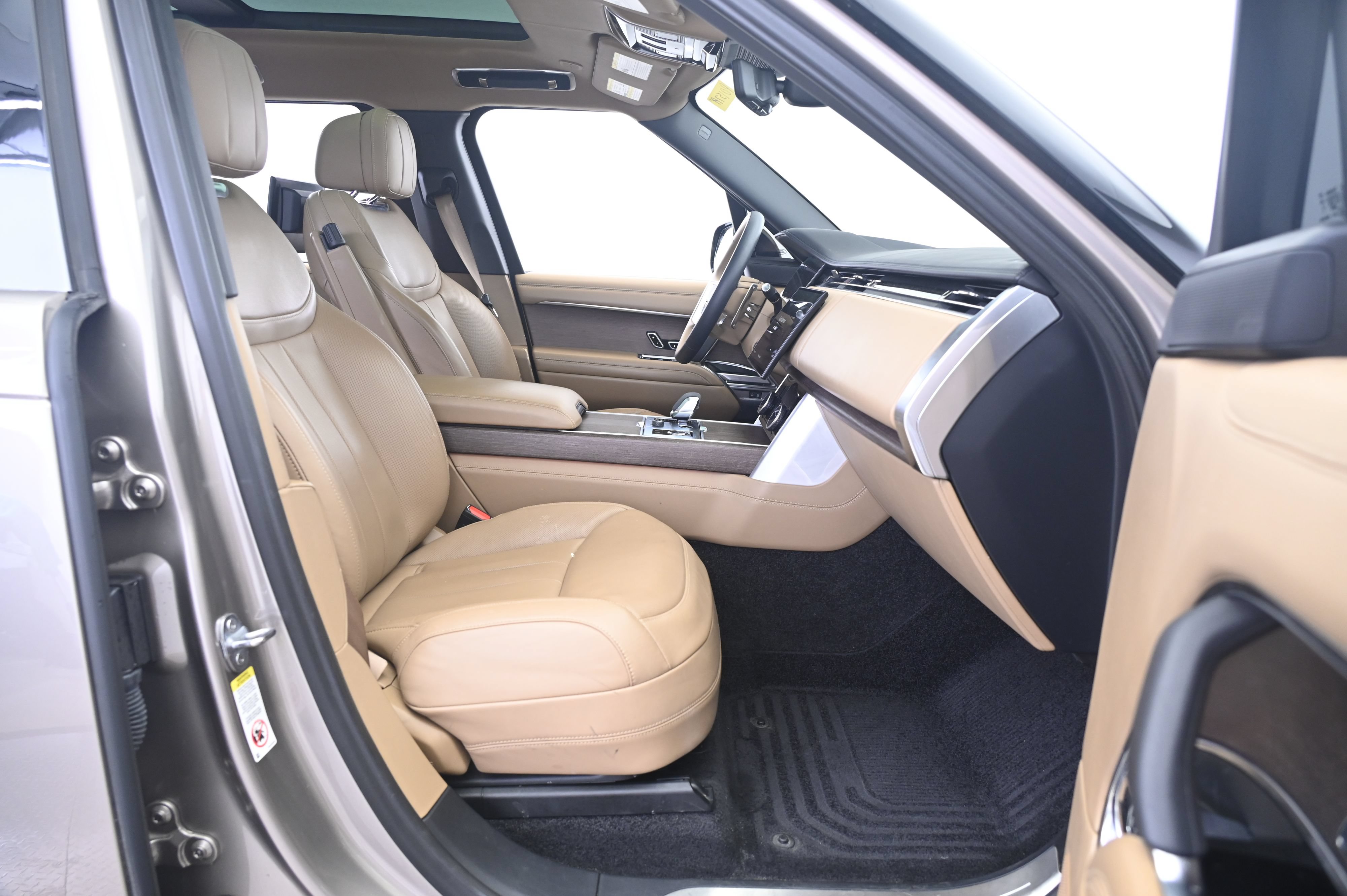 Used 2023 Land Rover Range Rover Long Wheelbase Autobiography AWD/4WD image 24