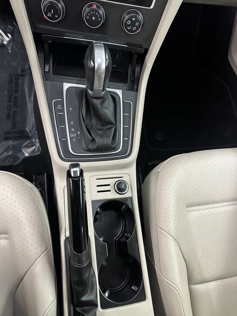 Used 2019 Volkswagen Golf Alltrack S AWD/4WD image 17