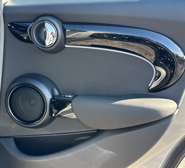 Used 2023 MINI Cooper S image 27