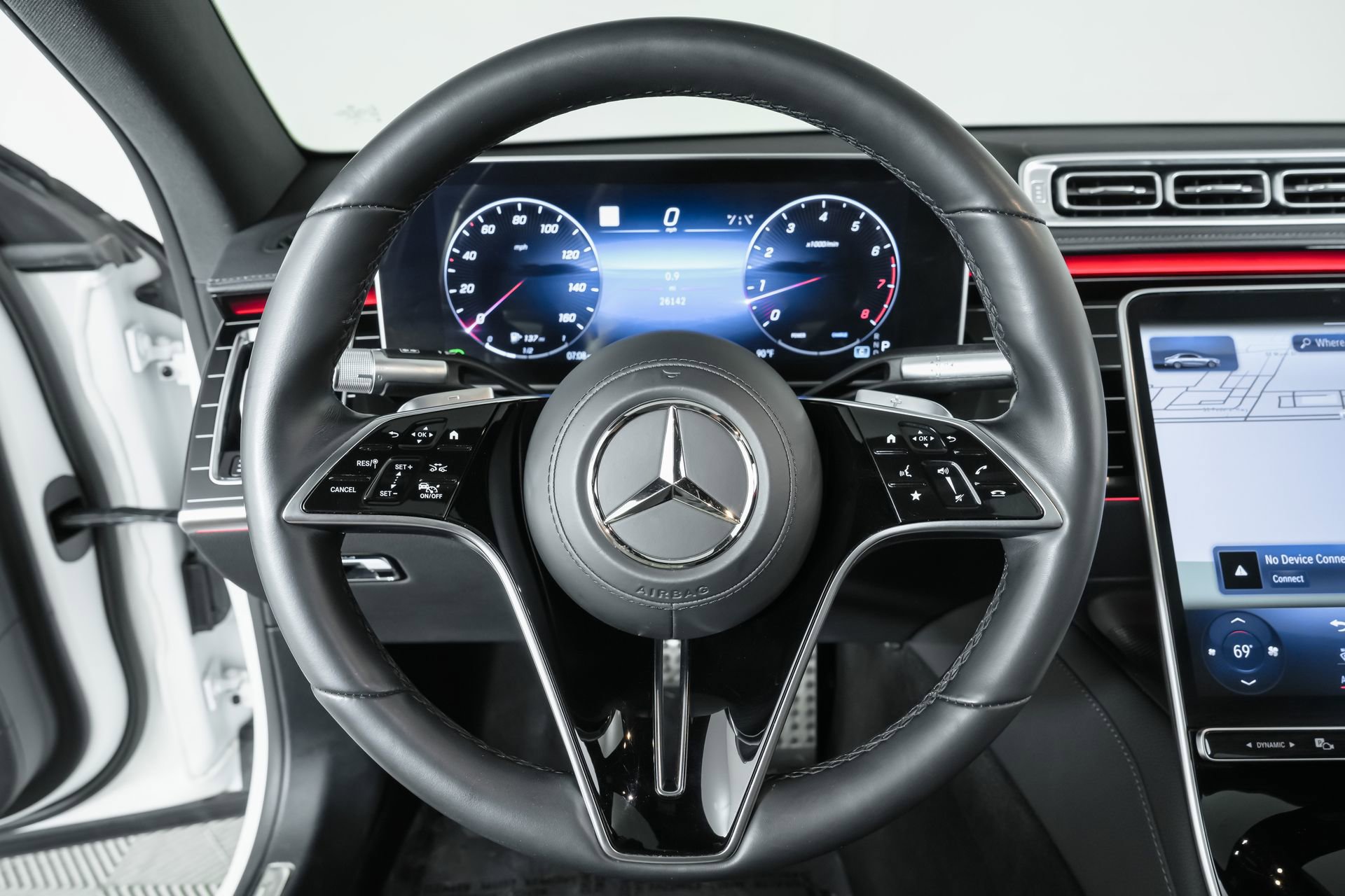 Used 2023 Mercedes-Benz S 500 4MATIC w/ AMG Line image 26