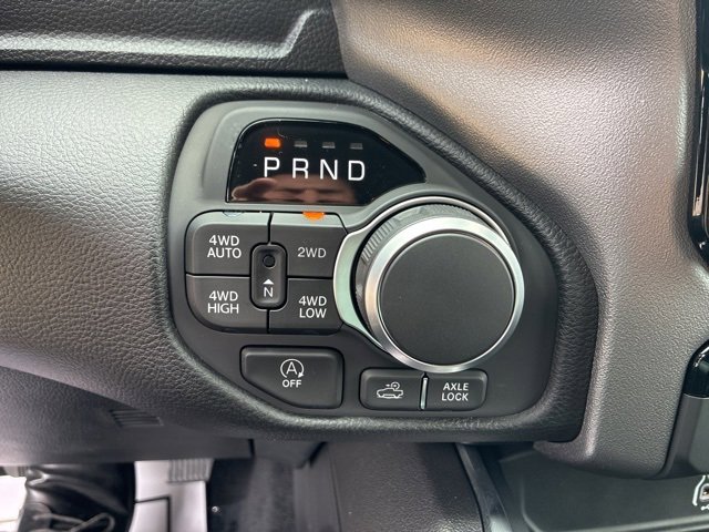 New 2026 RAM 1500 4x4 Crew Cab image 17