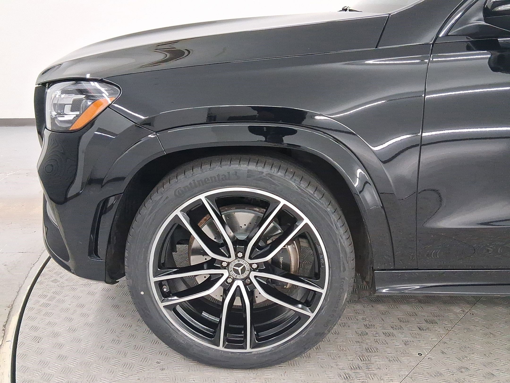 Used 2023 Mercedes-Benz GLS 450 4MATIC image 11