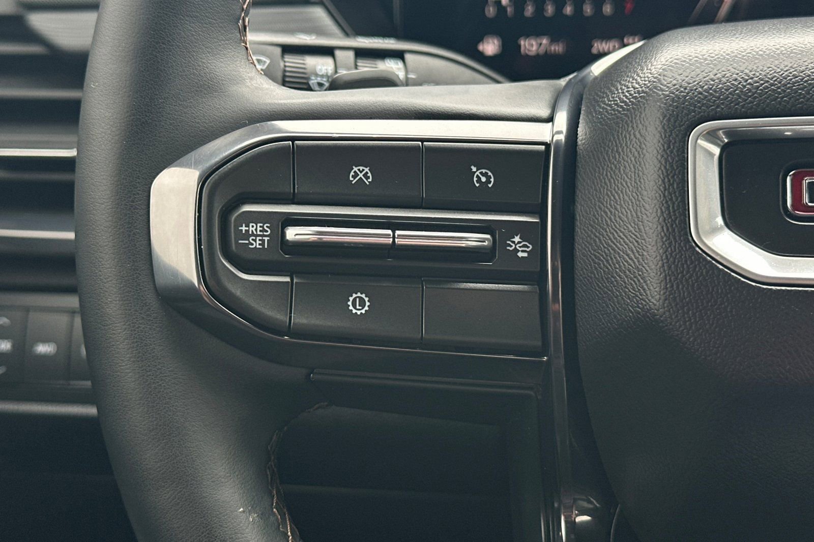 Used 2025 GMC Acadia AT4 w/ LPO, Floor Liner Package image 34