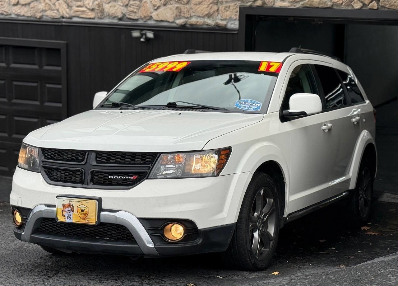 Used 2017 Dodge Journey Crossroad image 1