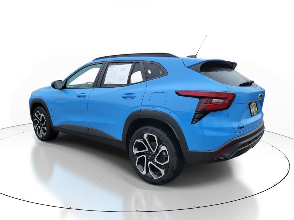 Used 2024 Chevrolet Trax RS image 3