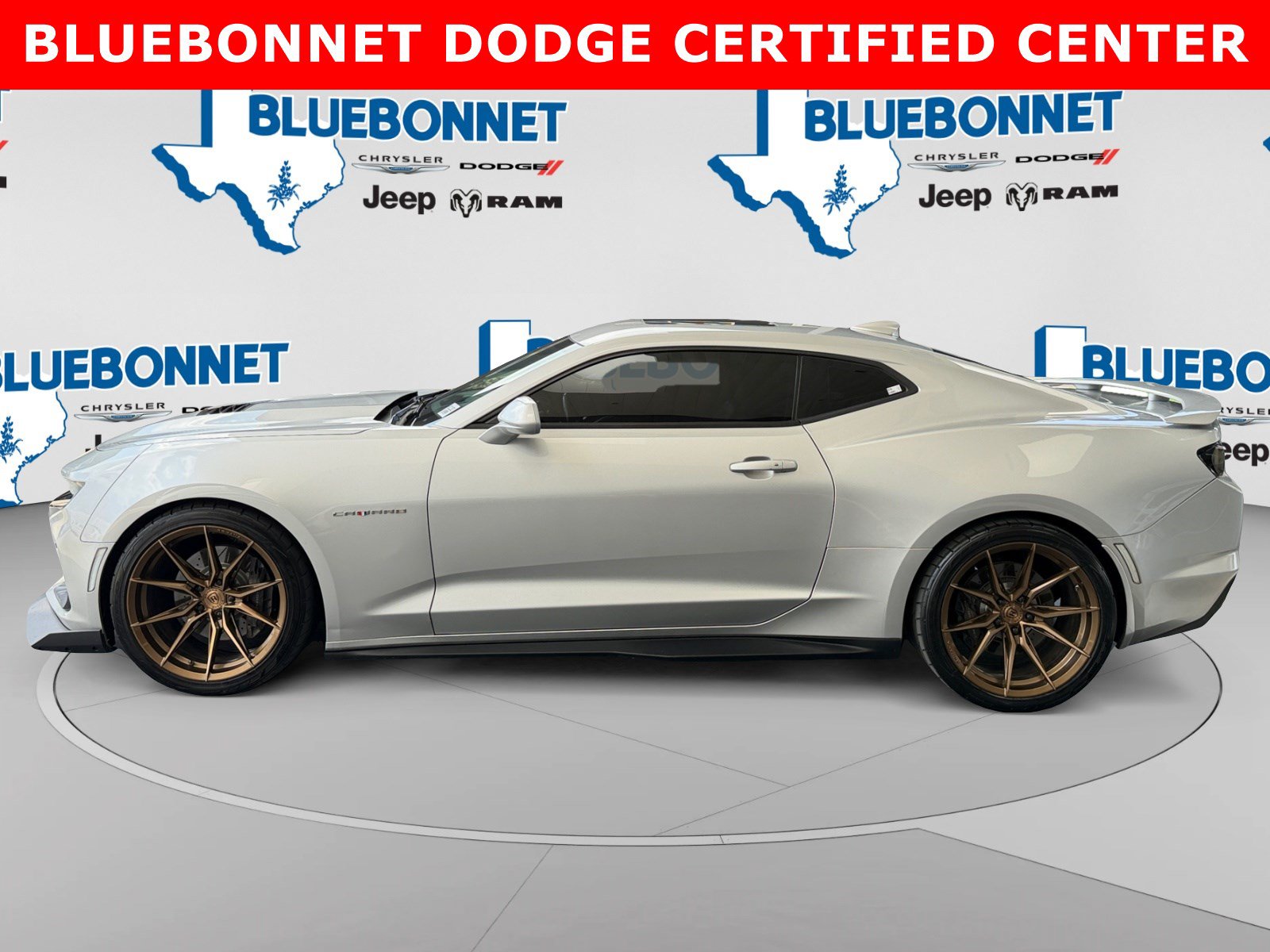 Used 2019 Chevrolet Camaro SS RWD image 8
