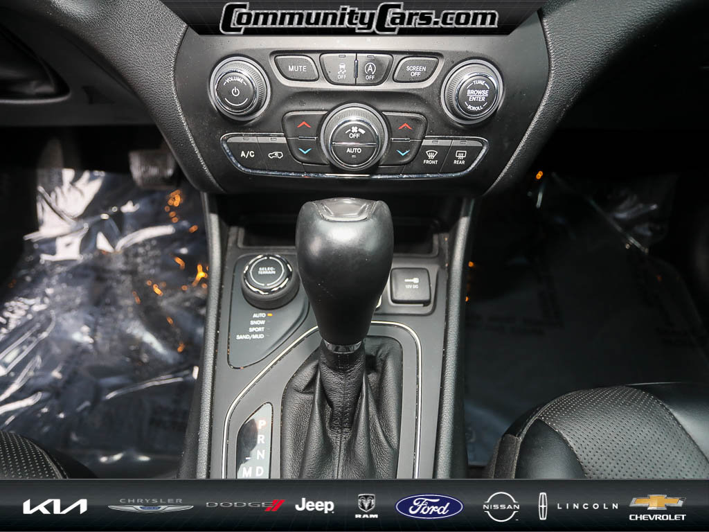 Used 2022 Jeep Cherokee Latitude Lux image 18