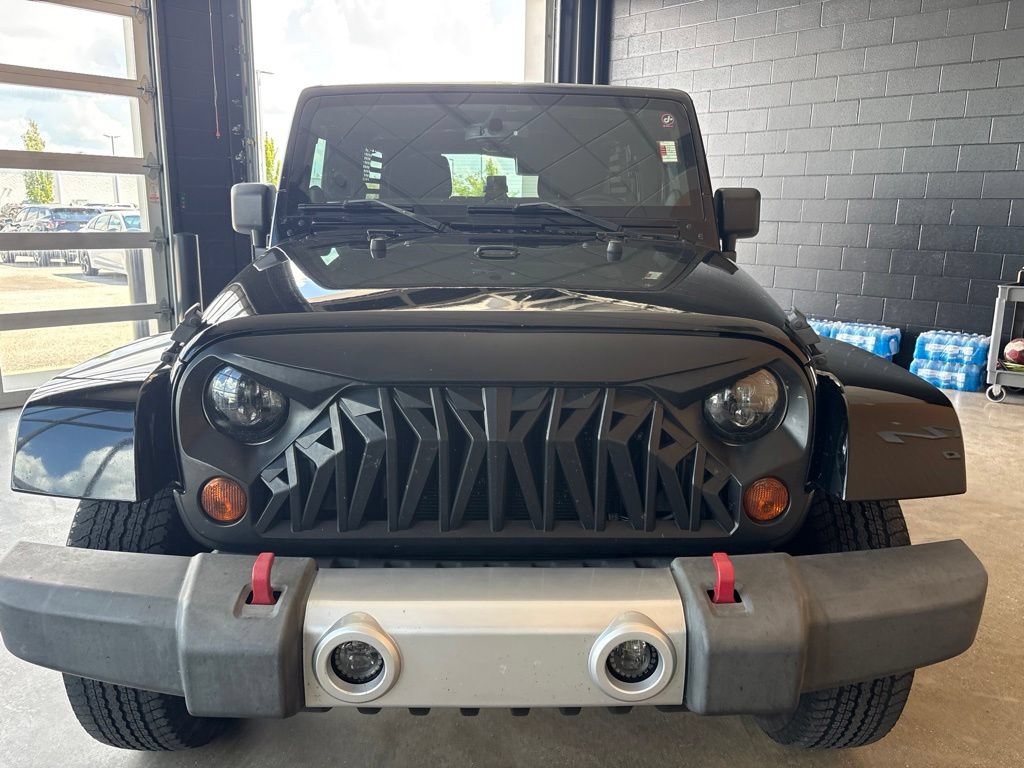 Used 2013 Jeep Wrangler Unlimited Sahara w/ Connectivity Group AWD/4WD image 4