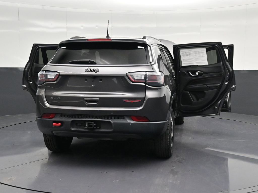 Used 2022 Jeep Compass Trailhawk w/ Trailhawk Elite Group image 41