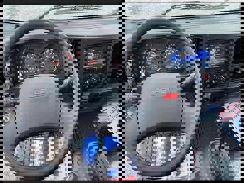 New 2025 Chevrolet Low Cab Forward image 8