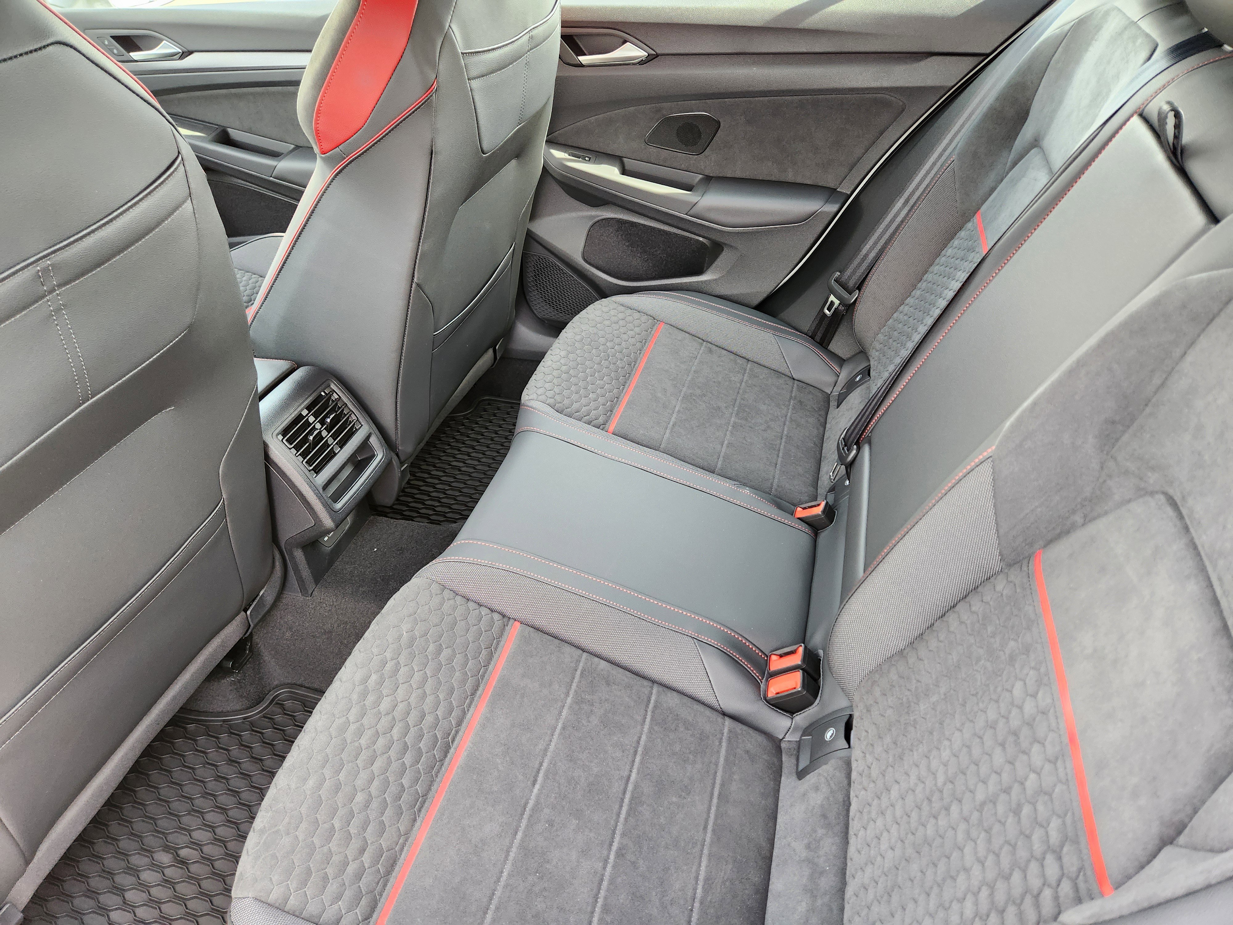 New 2026 Volkswagen Golf SE image 19