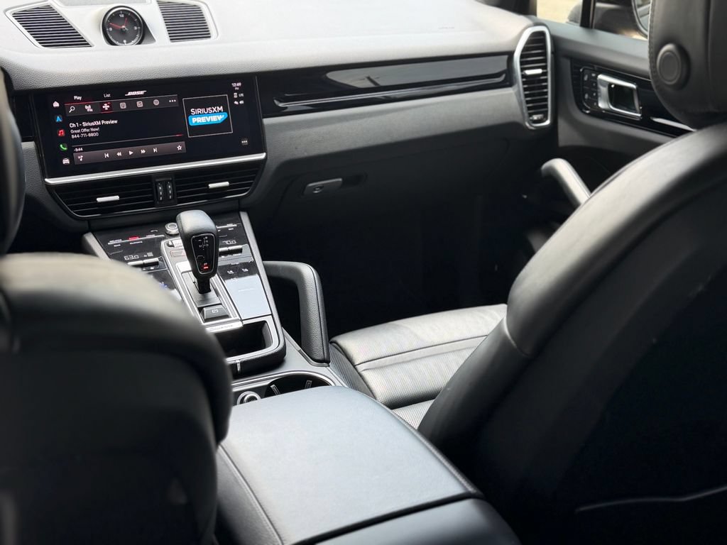 Certified 2023 Porsche Cayenne AWD/4WD image 35