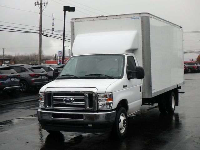 New 2024 Ford E-350 and Econoline 350 Super Duty w/ Interior Upgrade Package RWD image 4