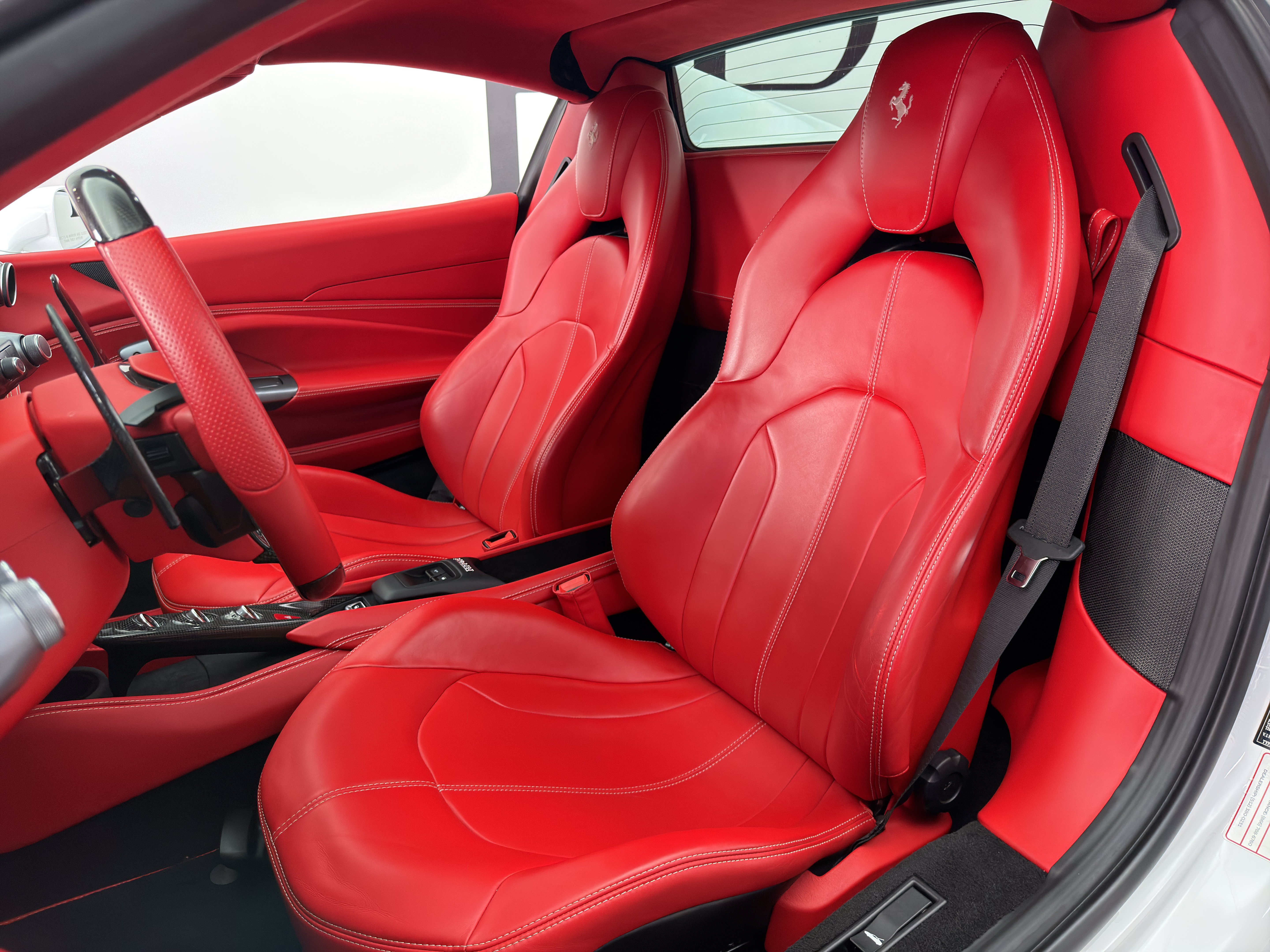 Used 2023 Ferrari F8 Tributo RWD image 2