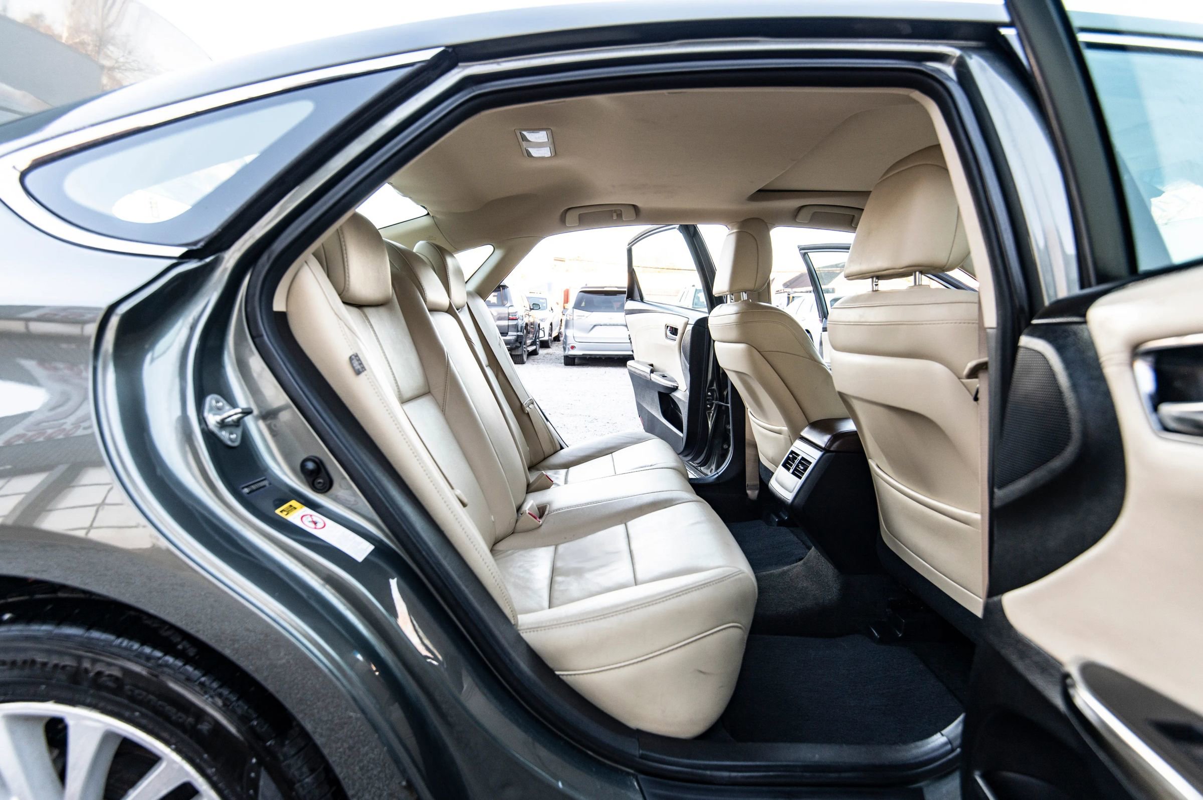 Used 2013 Toyota Avalon XLE Premium image 40