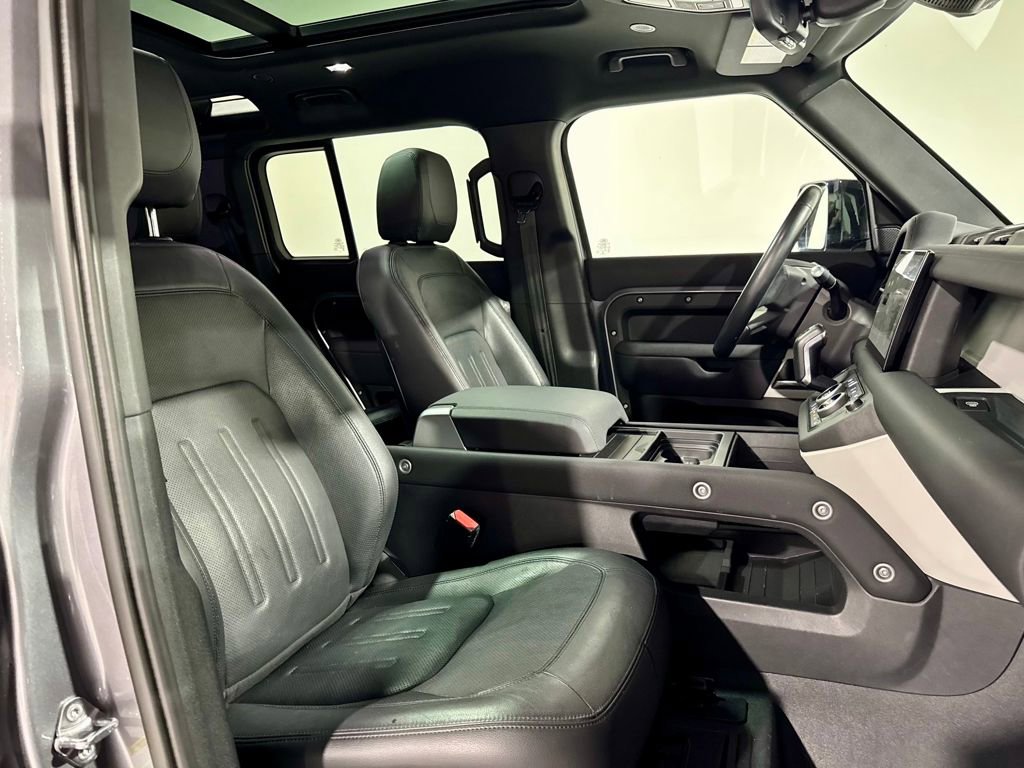 Used 2022 Land Rover Defender 110 S image 25