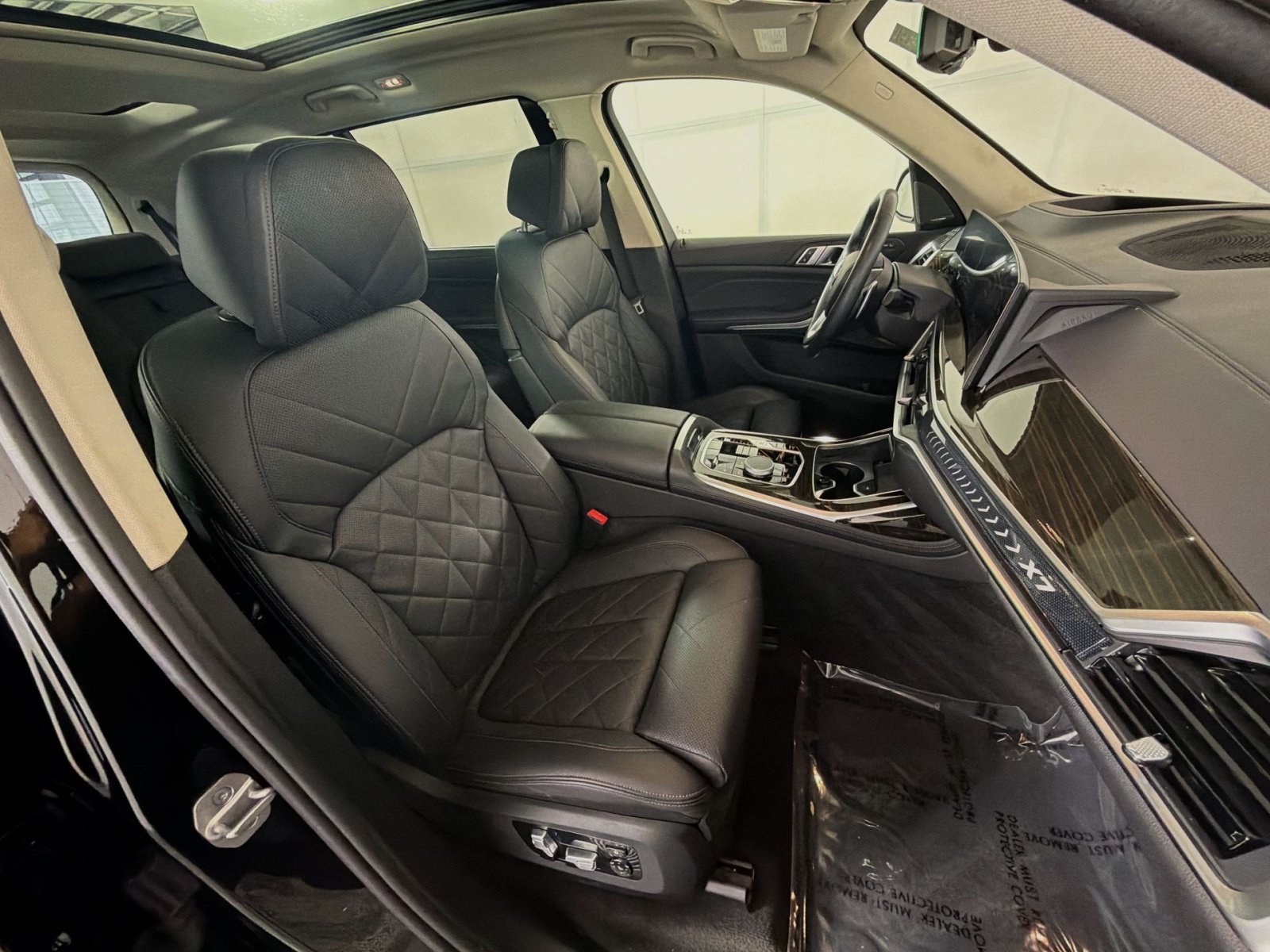 Used 2024 BMW X7 xDrive40i w/ Premium Package AWD/4WD image 28
